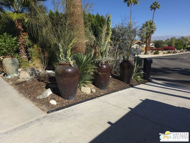 39091 Paradise Way, Cathedral City, CA 92234