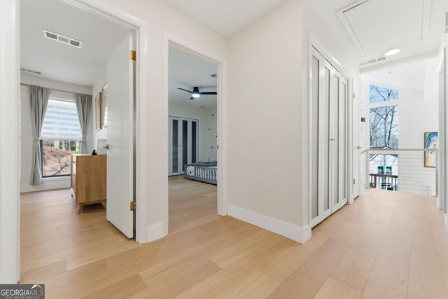 2704 Long Lake Drive NE, Roswell, GA 30075