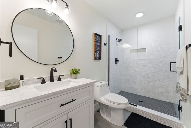 2704 Long Lake Drive NE, Roswell, GA 30075