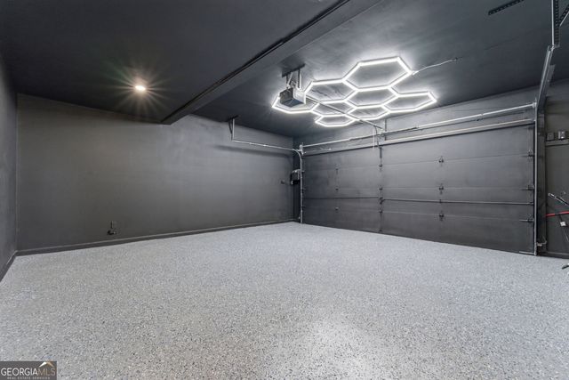 2704 Long Lake Drive NE, Roswell, GA 30075