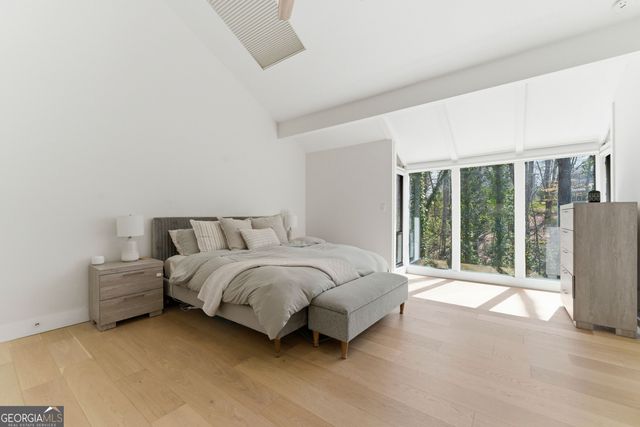 2704 Long Lake Drive NE, Roswell, GA 30075