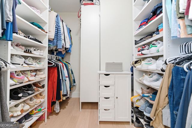 2704 Long Lake Drive NE, Roswell, GA 30075