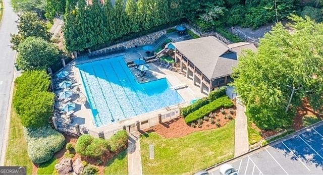 2704 Long Lake Drive NE, Roswell, GA 30075