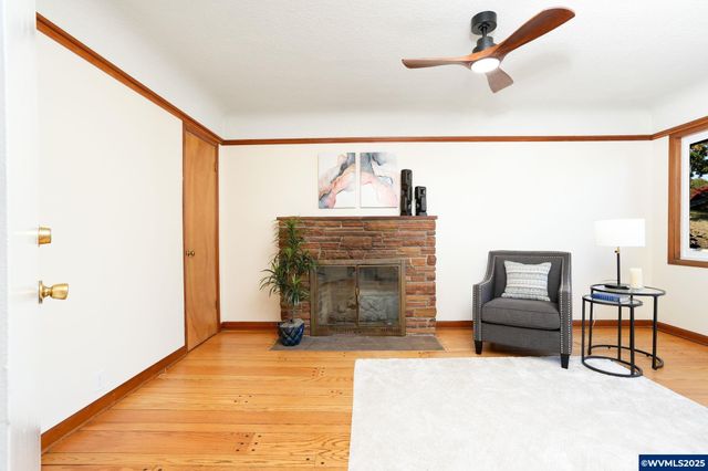 1440 Laurel Heights Dr NW, Albany, OR 97321