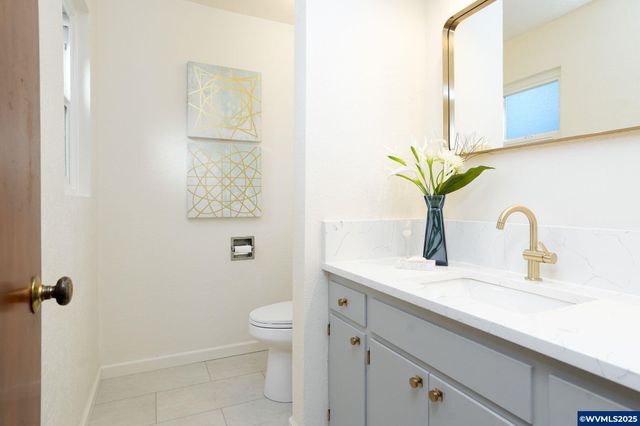 1440 Laurel Heights Dr NW, Albany, OR 97321