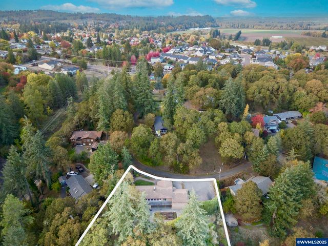 1440 Laurel Heights Dr NW, Albany, OR 97321