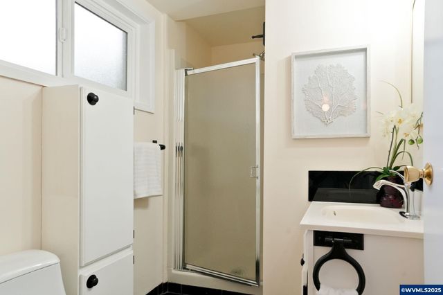 1440 Laurel Heights Dr NW, Albany, OR 97321