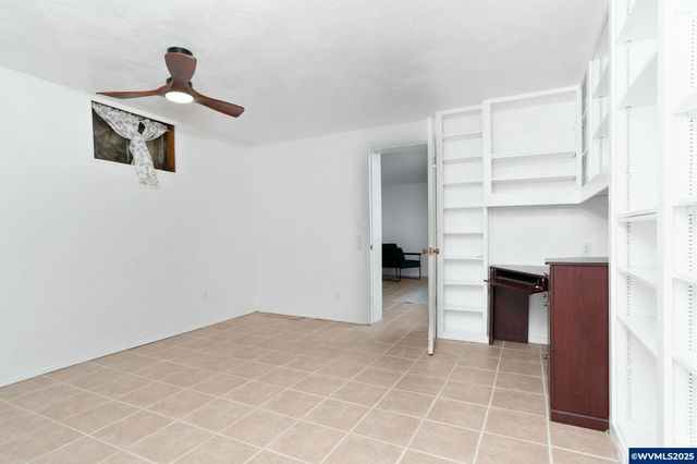 1440 Laurel Heights Dr NW, Albany, OR 97321