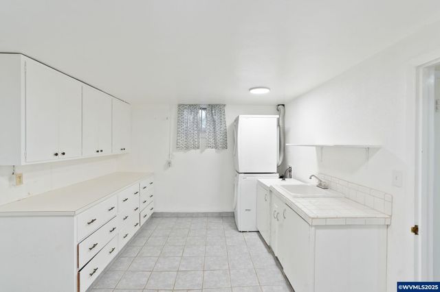 1440 Laurel Heights Dr NW, Albany, OR 97321