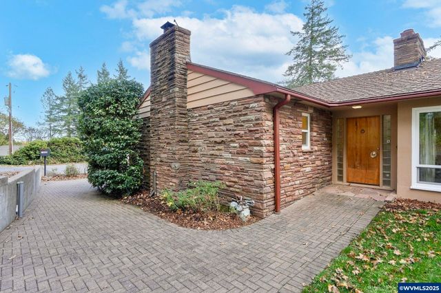 1440 Laurel Heights Dr NW, Albany, OR 97321