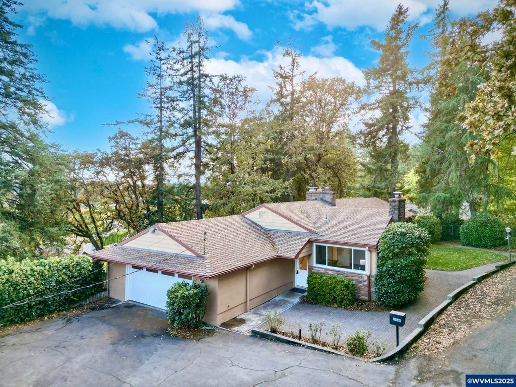 1440 Laurel Heights Dr NW, Albany, OR 97321