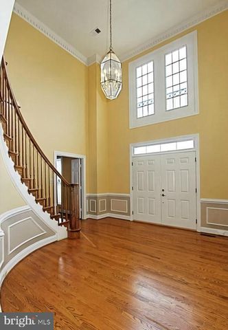 7204 QUIET CV, Annandale, VA 22003