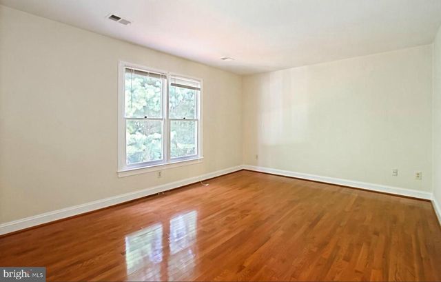 7204 QUIET CV, Annandale, VA 22003