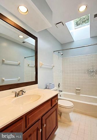 7204 QUIET CV, Annandale, VA 22003