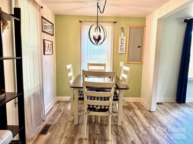 12 Powell Street, Asheville, NC 28806