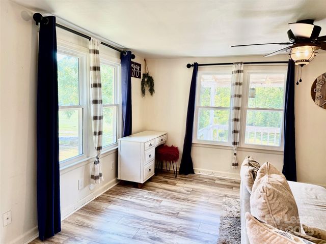 12 Powell Street, Asheville, NC 28806