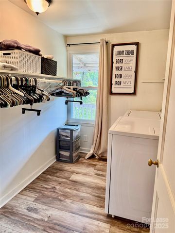 12 Powell Street, Asheville, NC 28806