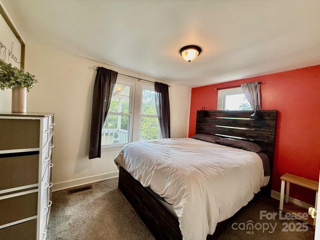 12 Powell Street, Asheville, NC 28806