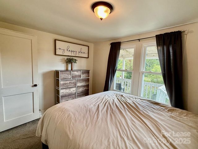 12 Powell Street, Asheville, NC 28806