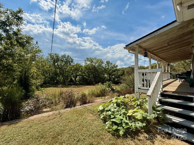 12 Powell Street, Asheville, NC 28806