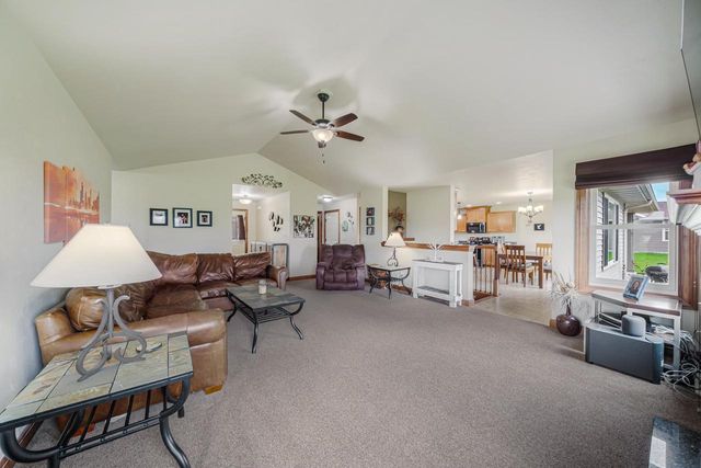 N984 GLENNVIEW DRIVE, Greenville, WI 54942