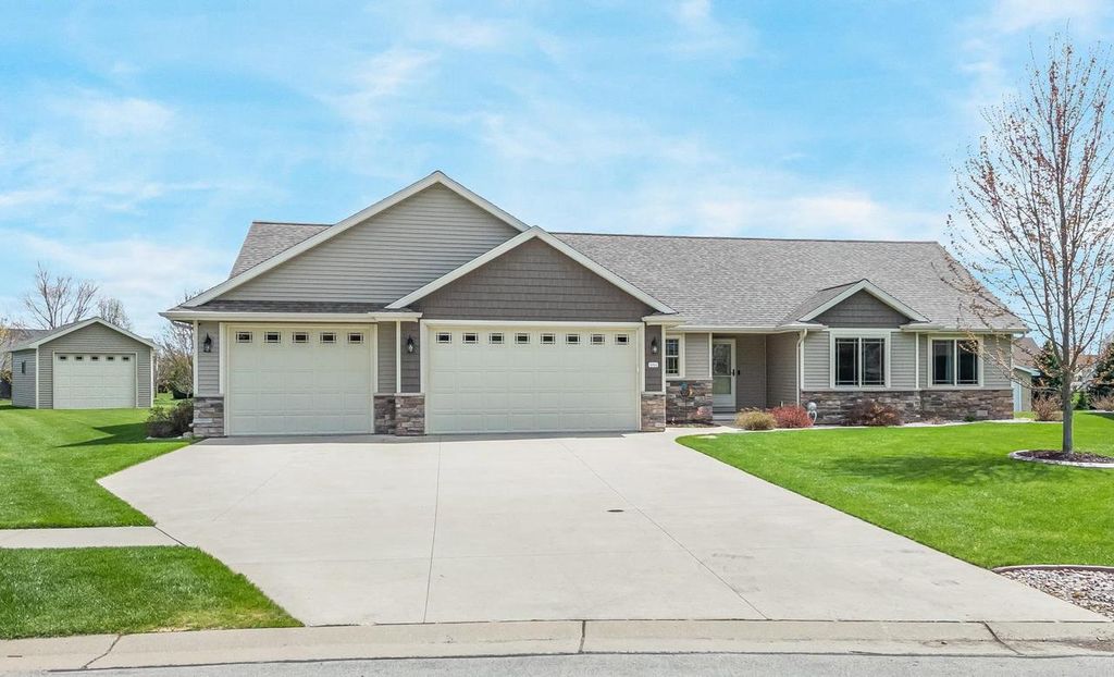 N984 GLENNVIEW DRIVE, Greenville, WI 54942