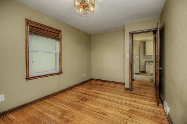 6140 Saint Croix Avenue N, Golden Valley, MN 55422