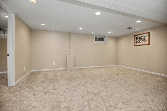 6140 Saint Croix Avenue N, Golden Valley, MN 55422