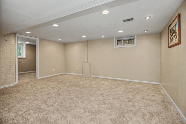 6140 Saint Croix Avenue N, Golden Valley, MN 55422