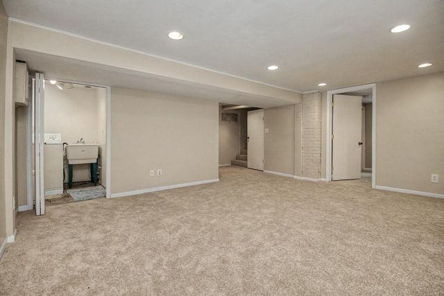 6140 Saint Croix Avenue N, Golden Valley, MN 55422