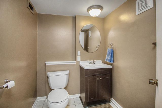 6140 Saint Croix Avenue N, Golden Valley, MN 55422