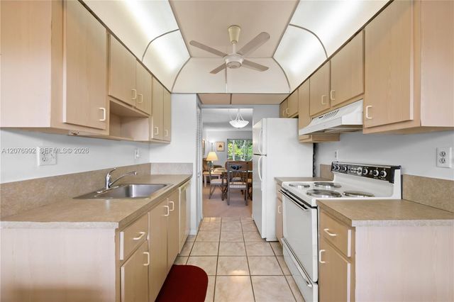 8305 NW 61st Street C303, Tamarac, FL 33321