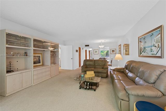 8305 NW 61st Street C303, Tamarac, FL 33321