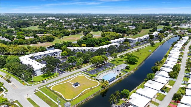 8305 NW 61st Street C303, Tamarac, FL 33321