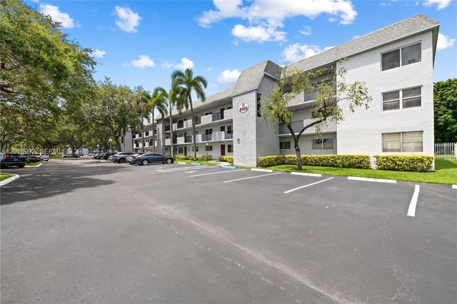 8305 NW 61st Street C303, Tamarac, FL 33321