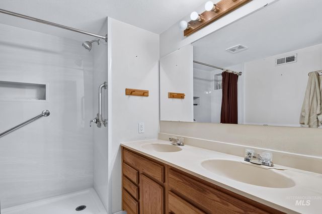1801 N Hilton St, Boise, ID 83706