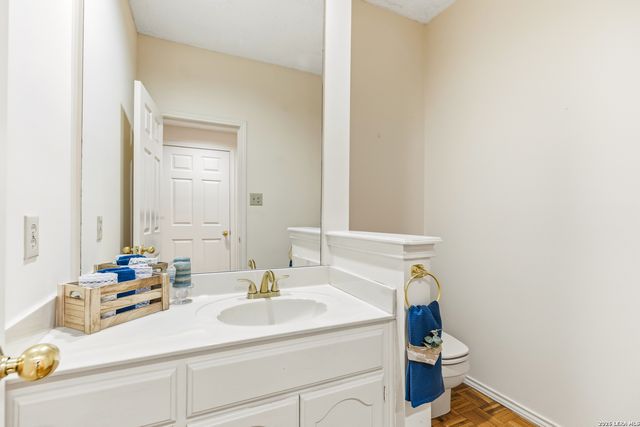 18 COURT CIR, San Antonio, TX 78209