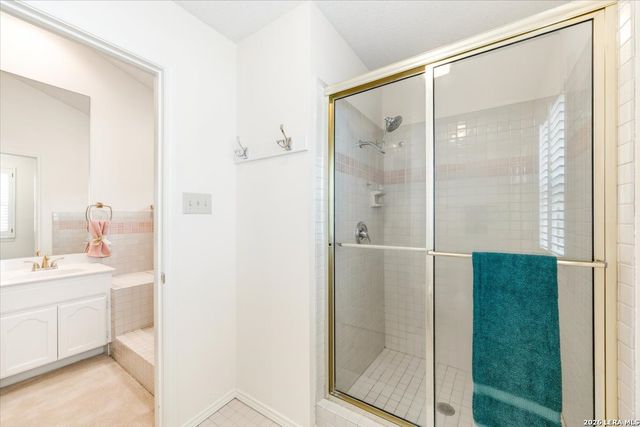 18 COURT CIR, San Antonio, TX 78209