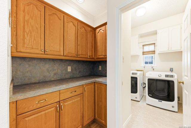 18 COURT CIR, San Antonio, TX 78209
