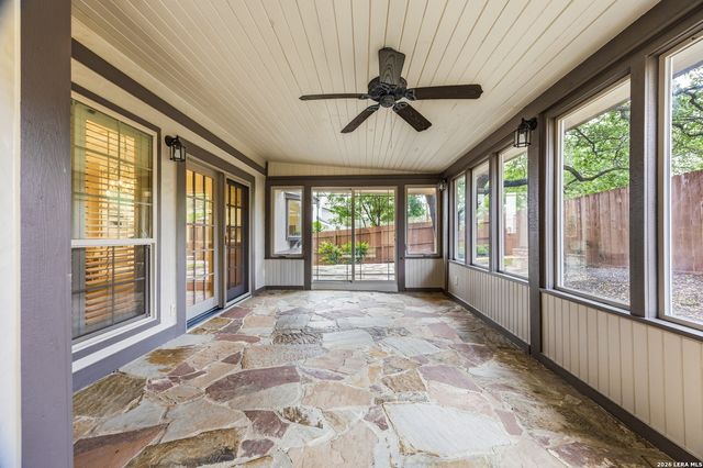 18 COURT CIR, San Antonio, TX 78209