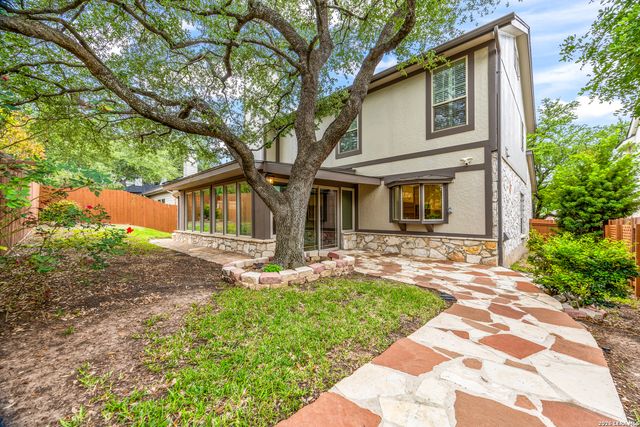 18 COURT CIR, San Antonio, TX 78209