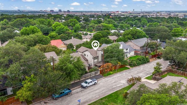 18 COURT CIR, San Antonio, TX 78209