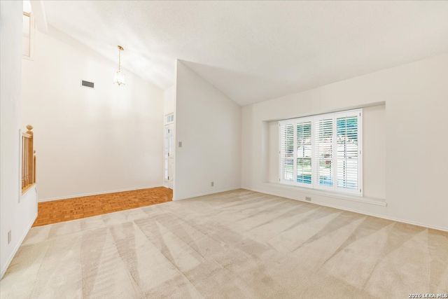 18 COURT CIR, San Antonio, TX 78209