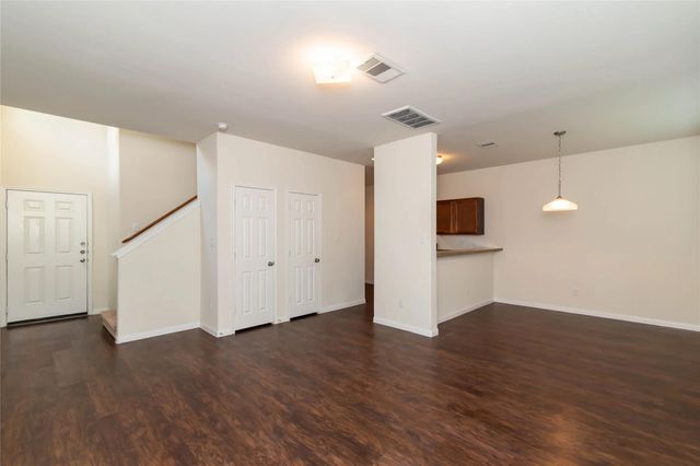 14410 Acuna Lane, Houston, TX 77045