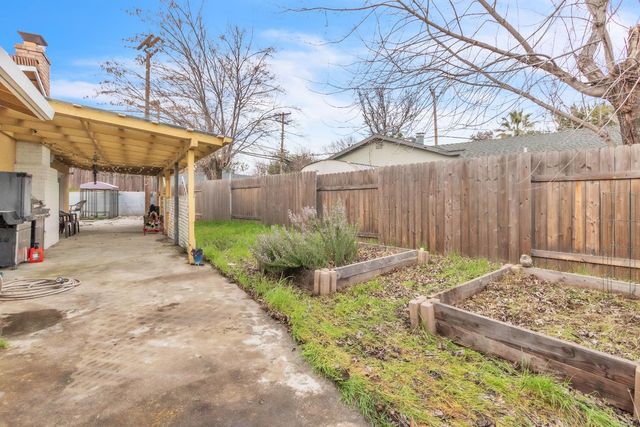 4355 Penwith Way, North Highlands, CA 95660