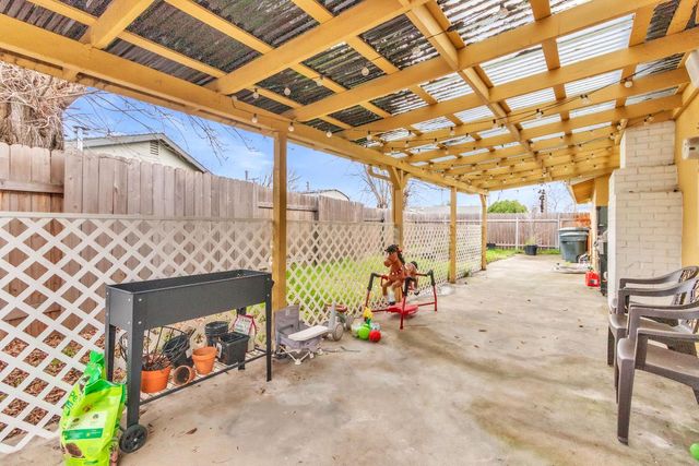 4355 Penwith Way, North Highlands, CA 95660