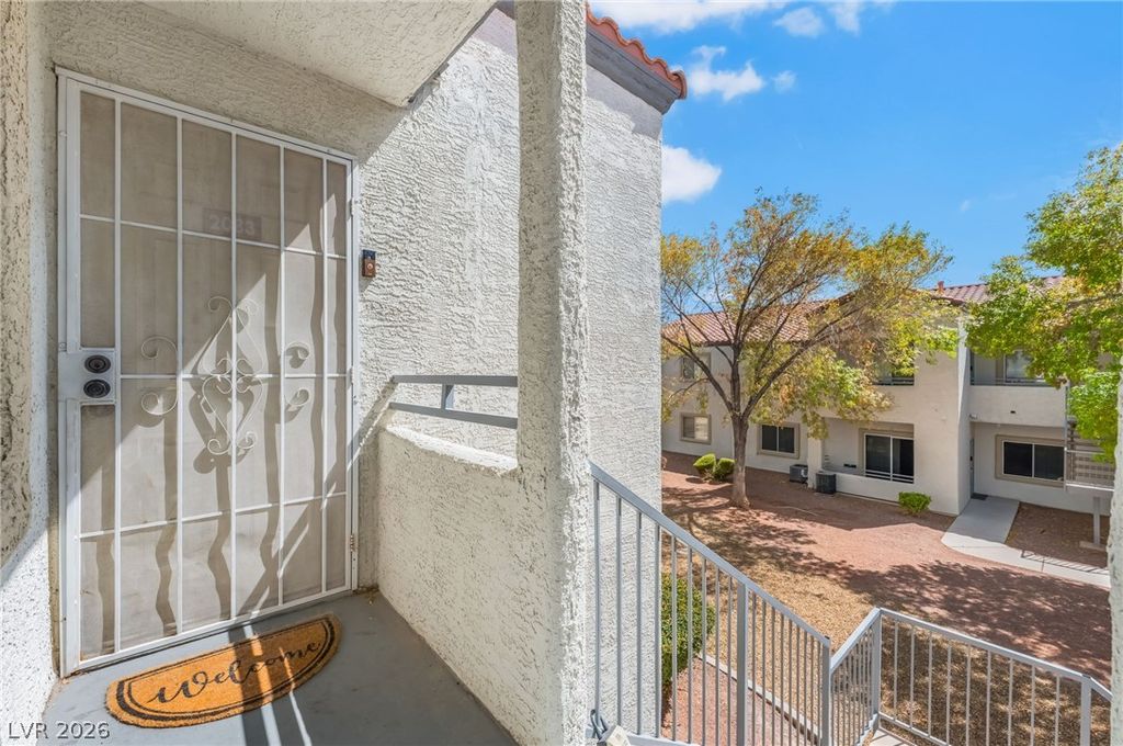 3318 North Decatur Boulevard 2083, Las Vegas, NV 89130 — photo 2