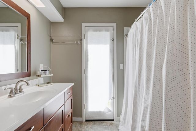 930 Jones Rd, Yuba City, CA 95991