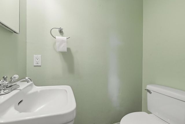 930 Jones Rd, Yuba City, CA 95991