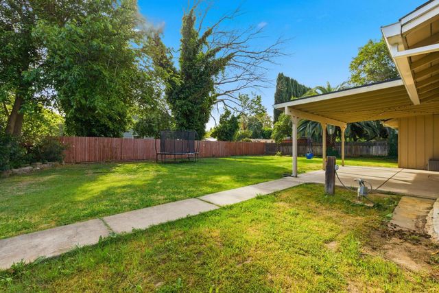 930 Jones Rd, Yuba City, CA 95991